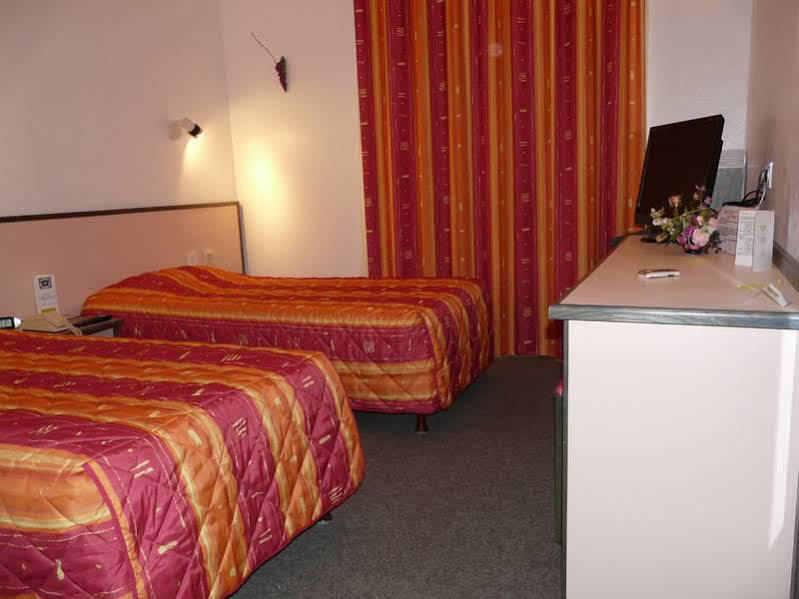 Hotel Le Chatard Sarcey المظهر الخارجي الصورة